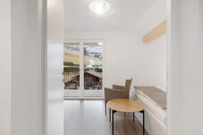 Interior - Apartment 'Talferblick' with Mountain View, Private Terrace and Wi-Fi (Sarentino)