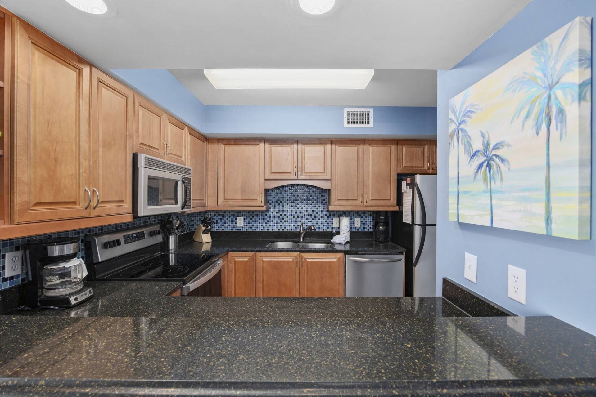 Fridge, microwave, dishwasher, coffee/tea maker