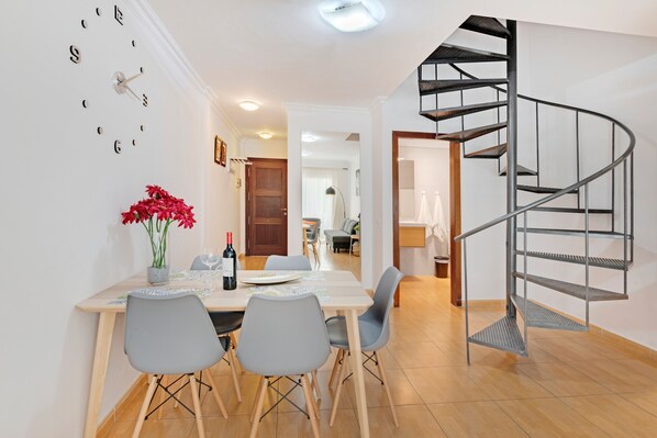 Interior - Apartment 'Olia' with Private Terrace, Balcony and Air Conditioning (Los Llanos)