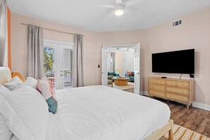 5 bedrooms, desk, iron/ironing board, travel crib