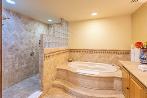 Hair dryer - Villa Mariposa, PDS | 3 Bed, 3.5 Bath (Cabo San Lucas)