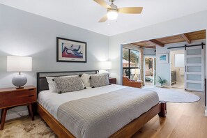 4 bedrooms, desk, travel cot, free WiFi