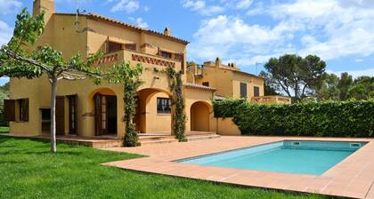 Villa in L'estartit Near Sandy Beaches