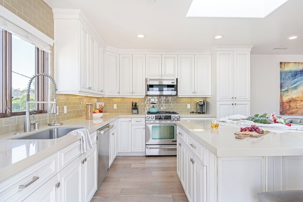 Frigorífic, microones, forn i placa de cuina