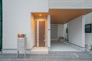 Fachada de la propiedad