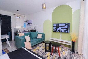 Living area - Green Luxury Studio W/Pool, Netflix& Free Parking
(Nairobi)