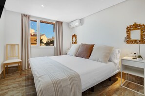 1 bedroom, iron/ironing board, travel cot, free WiFi