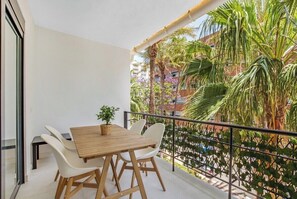 Outdoor dining - Casa Brasil - La Roca (Torremolinos)