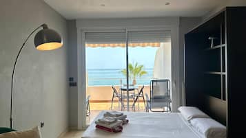 Ferros/tábuas de passar roupa, berço de viagem, Wi-Fi de cortesia