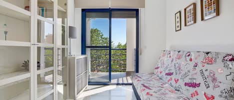 2 bedrooms, iron/ironing board, travel crib, free WiFi