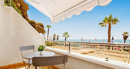 Casa Lola - Beachfront