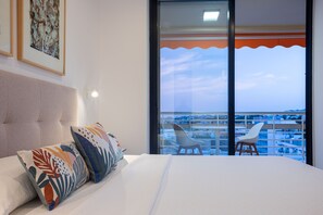 Iron/ironing board, travel crib, free WiFi, bed sheets - Casa Alejandro - Sea Views (Torremolinos)