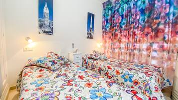 Iron/ironing board, travel cot, free WiFi, bed sheets
