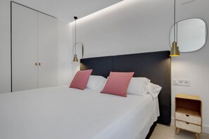 1 chambre, fer et planche à repasser, accès au Wi-Fi (inclus)