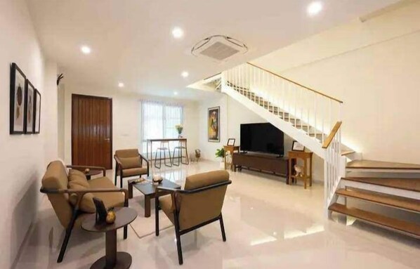 Living area - Modern House CNX (Chiang Mai)