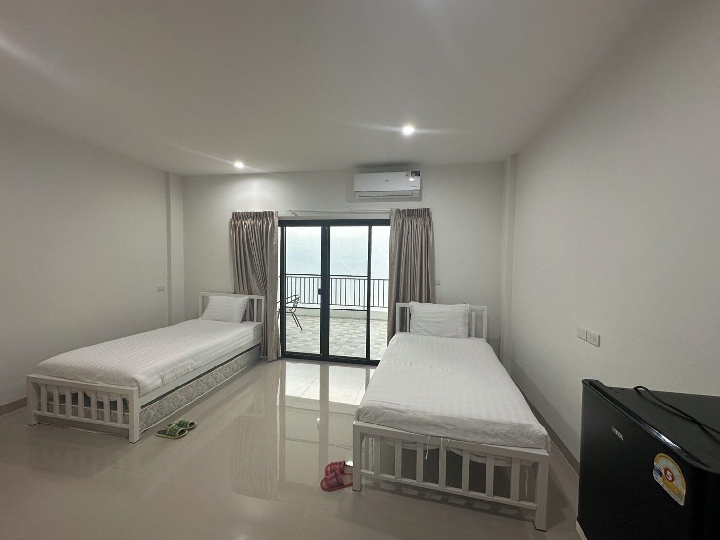 Photo - Modern House CNX