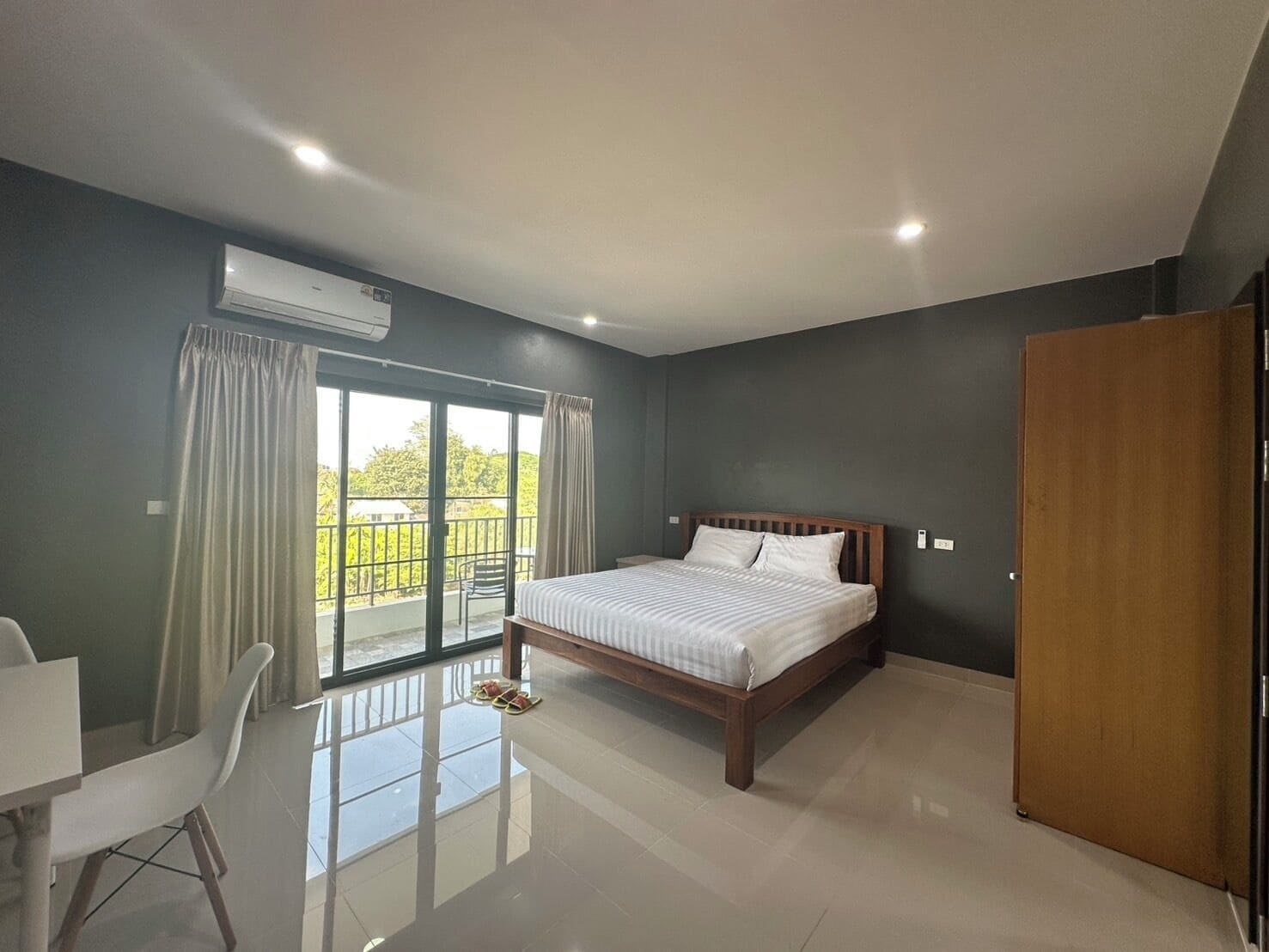 Photo - Modern House CNX