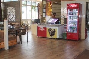 Restaurant - Hotel Shanti Palace By GRB (Sendhwa)