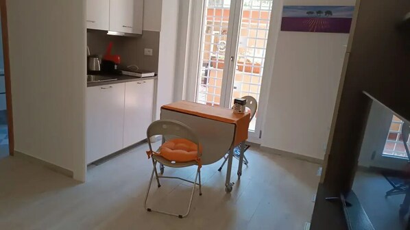 Lägenhet | Vardagsrum | Platt-tv