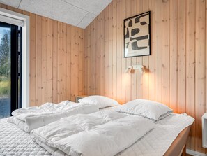 3 bedrooms, WiFi