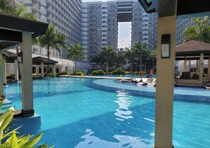Pool - Shell Residences by Staycation (Pasay)
