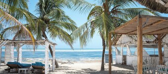 Exploreans Malaika Villas & Beach Club