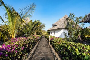 Courtyard view - Exploreans Malaika Villas & Beach Club (Malindi)
