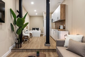 1 bedroom, iron/ironing board, free WiFi, bed sheets - Waou Essence II Lavapiés - Alquiler Corta Duración (Madrid)