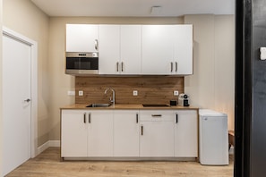 Fridge, microwave, stovetop, toaster