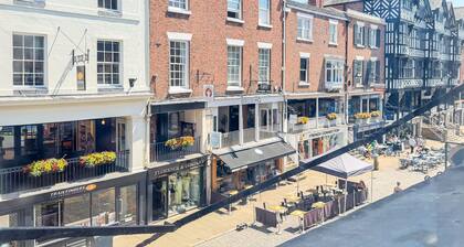 Bridge Street Rows Apartment - a house that sleeps 8 guests in 3 bedrooms