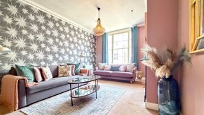 Smart TV - Bridge Street Rows Apartment -  a house that sleeps 8 guests  in 3 bedrooms (Chester)