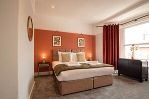 2 soverom, strykejern/-brett, reiseseng for barn og wi-fi