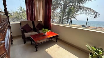 Luxury Double Room, 1 Bedroom, Non Smoking, Sea View | Desk, laptop workspace, soundproofing, iron/ironing board