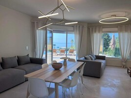 Τηλεόραση με επίπεδη οθόνη