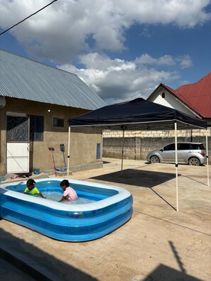 Outdoor spa tub - one bedroom side house in Zanzibar  (Zanzibar)