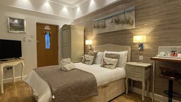 Seprai premium, busa memori, dan didekorasi berbeda-beda