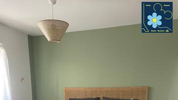 1 chambre, fer et planche Ă repasser, lit parapluie, Wi-Fi gratuit