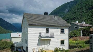 Apartment, 2 Bedrooms, Balcony | Exterior