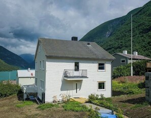 Apartment, 2 Bedrooms, Balcony | Exterior