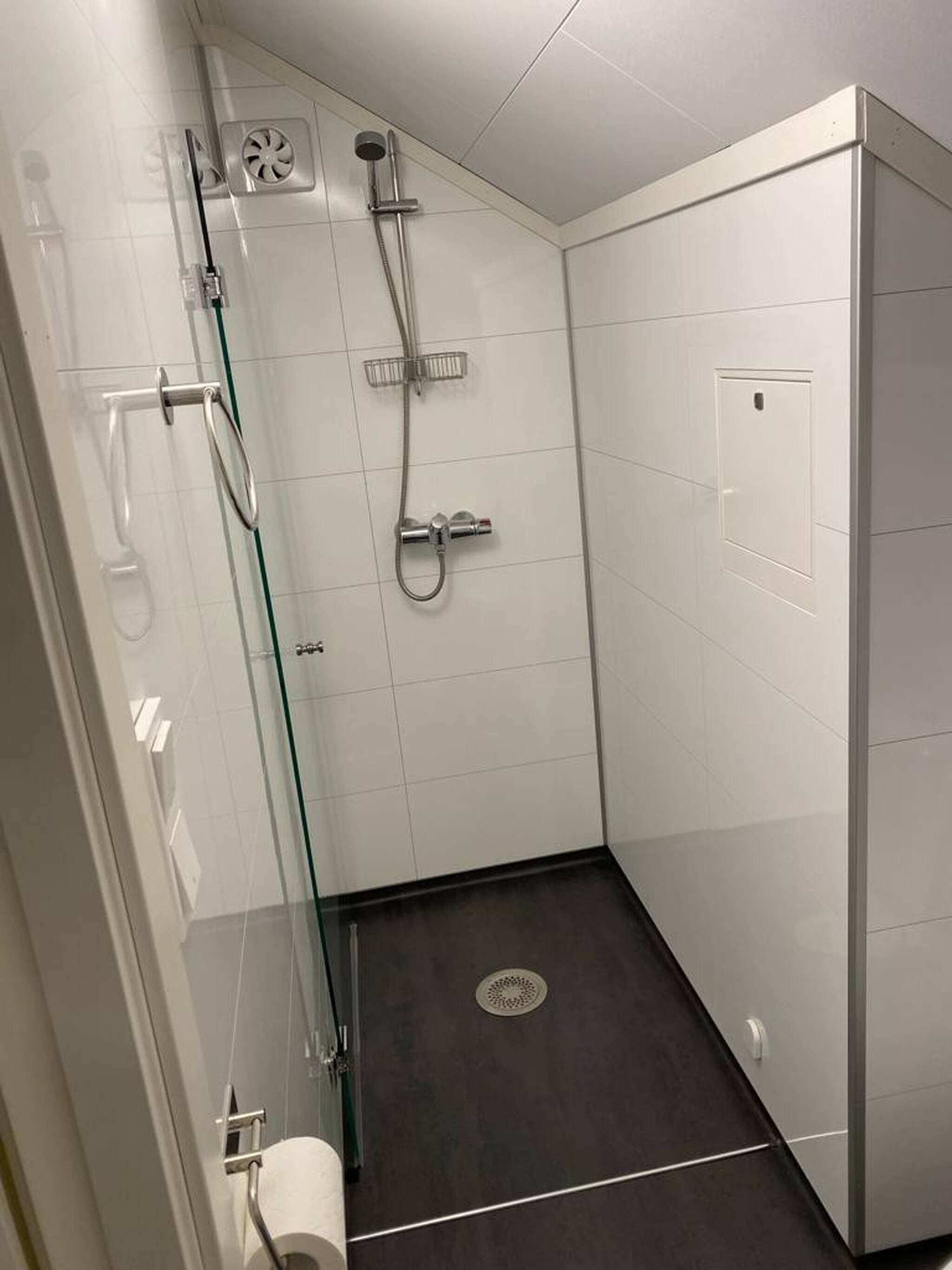 Apartment, 2 Bedrooms, Balcony | Bathroom