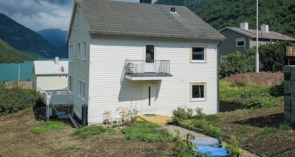 Charming 2-bedroom Loft by Unesco Jotunheimen and Vettifossen!