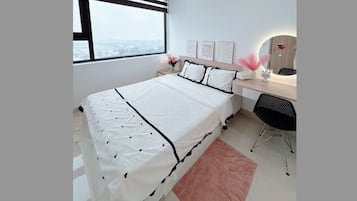3 bedrooms, iron/ironing board, WiFi