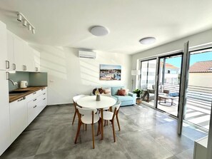 Dining - Blue Bay Apartment Nerezine (Mali Losinj)