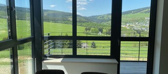 Apartment i Klášterec Nad Ohří med 2 soverom som kan romme 5