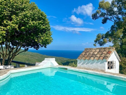 Villa 'Cantarranas' mit Meerblick, Privatem Pool und Wi-Fi