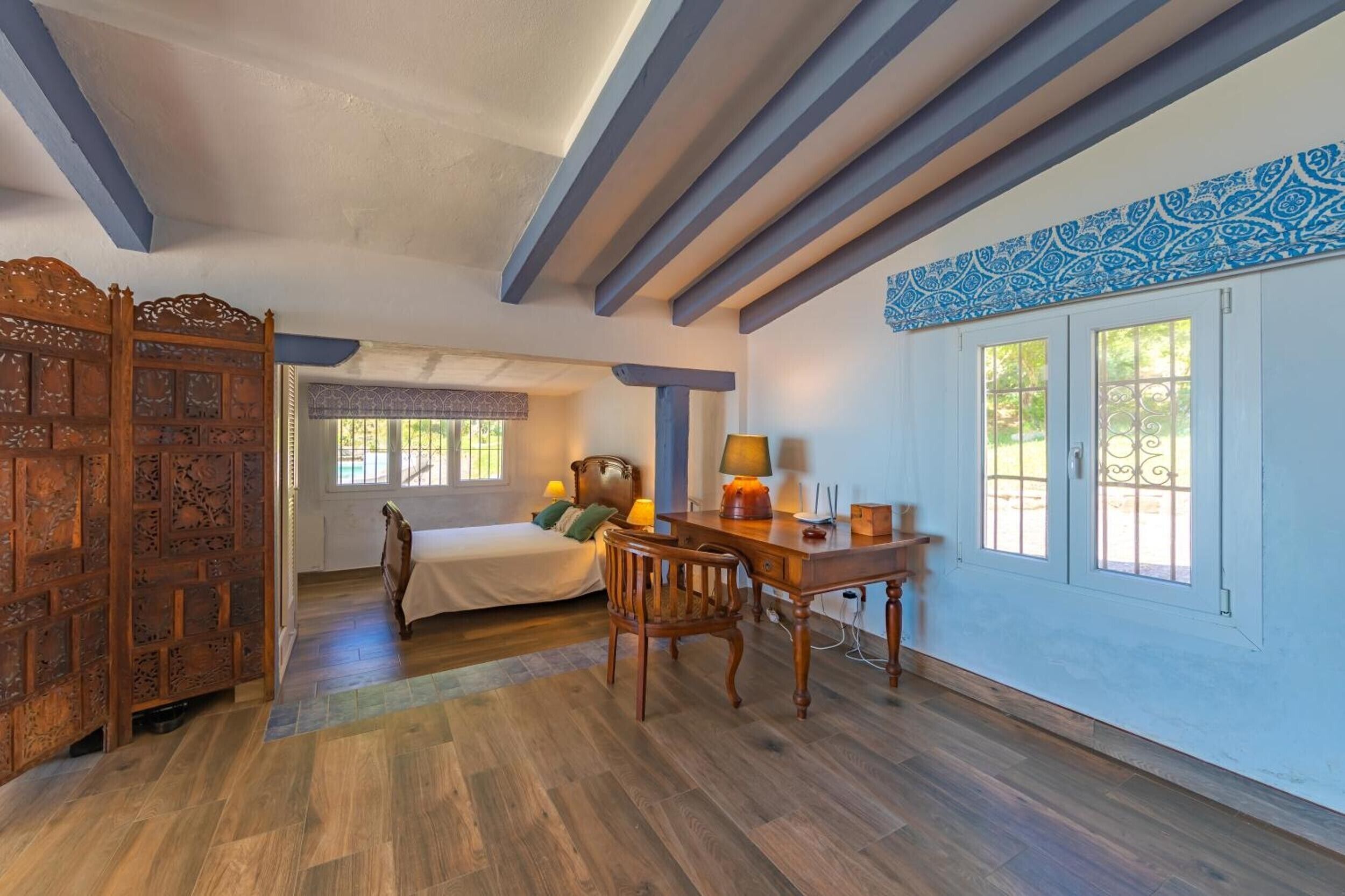 6 bedrooms, iron/ironing board, free WiFi, bed sheets