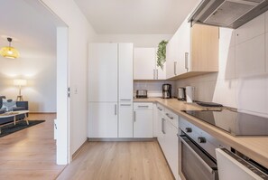 Fridge, oven, stovetop, dishwasher - Cozy barrier-free apartment in central Vegesack/2-4 pers. (Bremen)