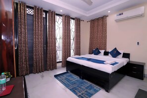 Standard Room | Free WiFi - Hotel Noida Nest 105 (Noida)