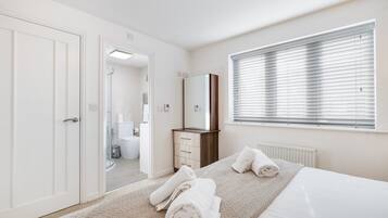 บ้านพักสำหรับครอบครัว, ลานระเบียง | 5 ห้องนอน, ผ้าปูที่นอน