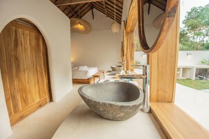 Villa Agua | Baño | Ducha, toallas, jabón y champú